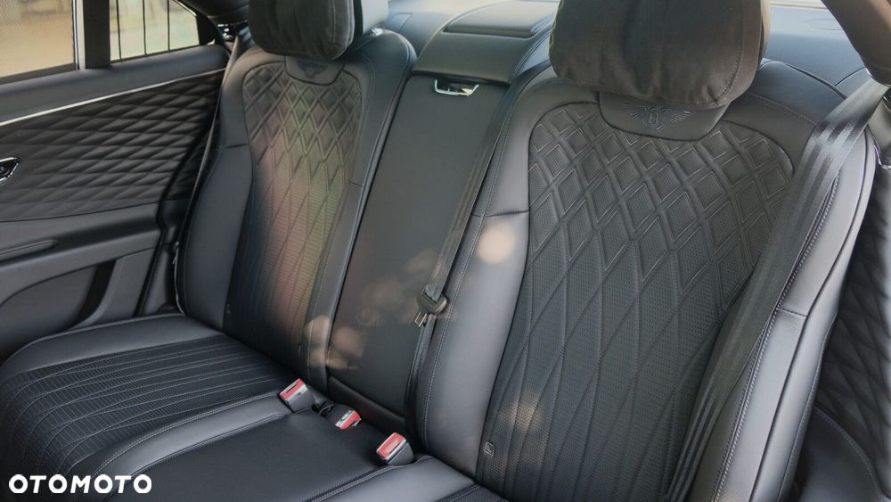 Bentley Flying Spur - 31