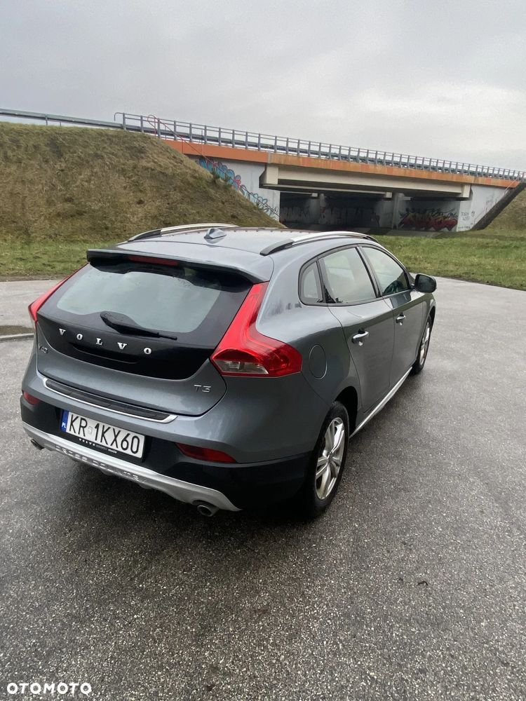 Volvo V40 T3 Drive-E Momentum - 22