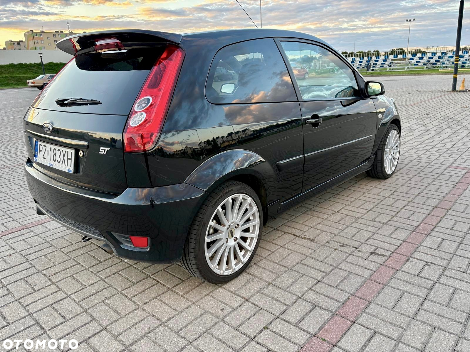 Ford Fiesta 2.0 ST - 18