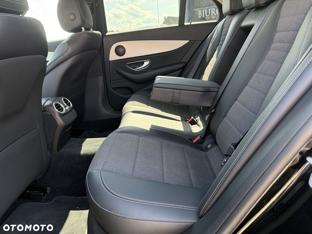Mercedes-Benz Klasa E 220 d Avantgarde - 34