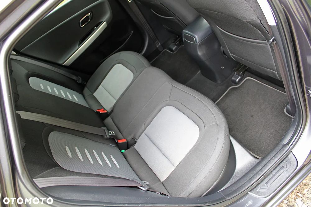 Kia Ceed 1.6 CRDi 128 Fifa World Cup Edition - 13