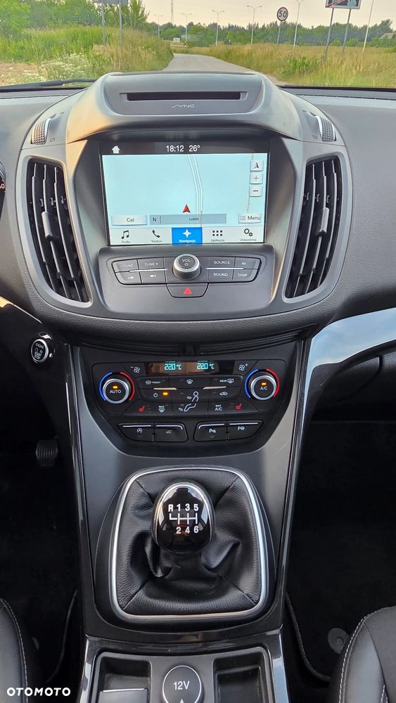 Ford Kuga 1.5 EcoBoost 2x4 Titanium - 15