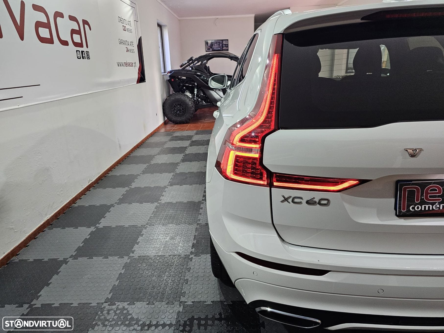Volvo XC 60 2.0 D4 R-Design Geartronic - 27