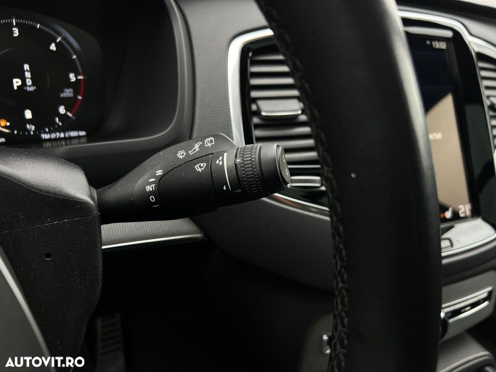Volvo XC 90 B5 D AWD Plus Dark - 24