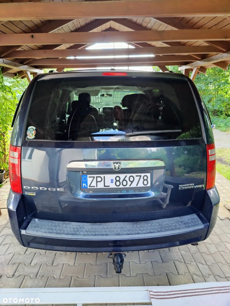 Dodge Grand Caravan - 16