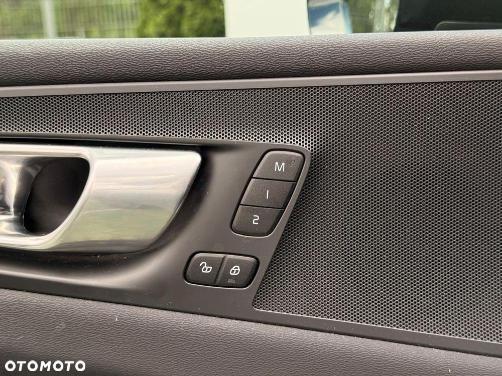 Volvo XC 60 - 38
