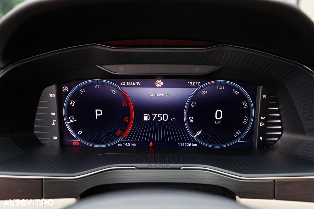 Skoda Superb 2.0 TDI DSG Sportline - 22