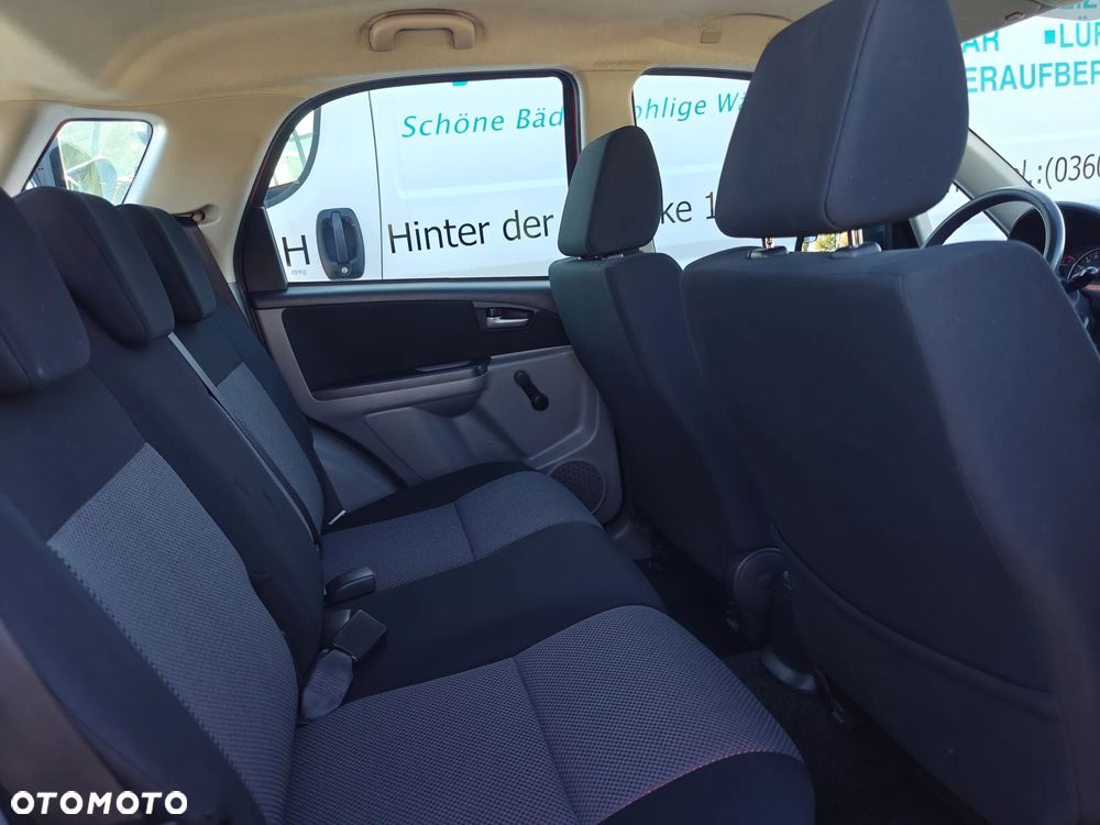 Suzuki SX4 1.5 Streetline 4x2 Classic - 8
