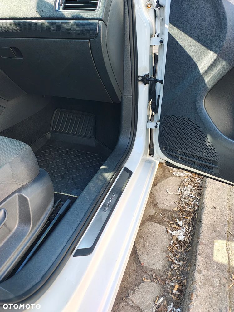 Volkswagen Jetta - 11