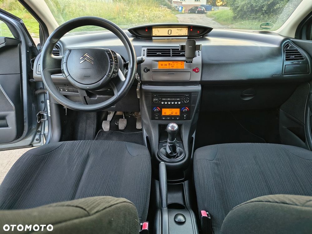 Citroën C4 1.4 16V SX - 8