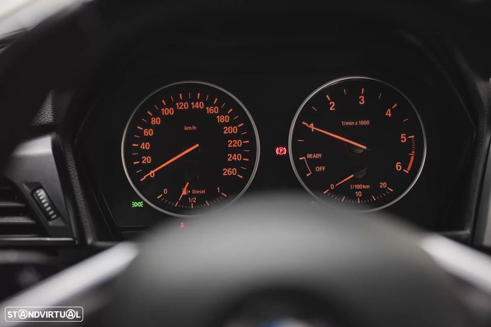 BMW 216 Active Tourer d Advantage - 31