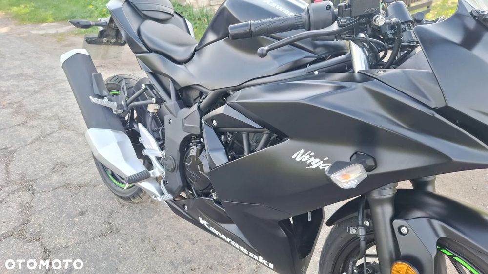 Kawasaki Ninja - 28