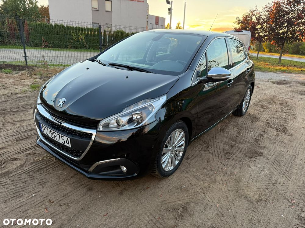 Peugeot 208 PureTech 82 Allure - 1