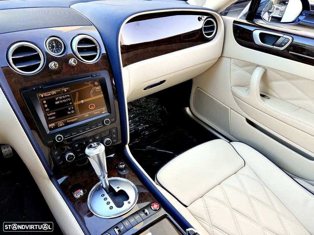 Bentley Continental Flying Spur 6.0 W12 - 18