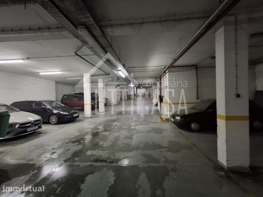 Parqueamento de 1 lugar na Venda do Pinheiro - Grande imagem: 3/5