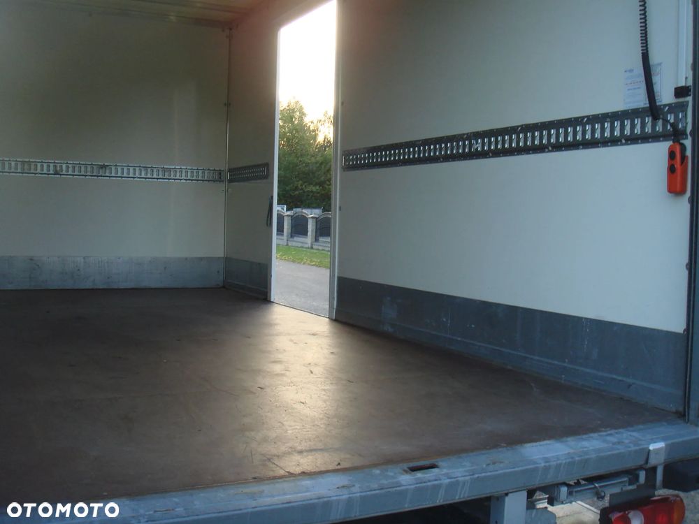 Mitsubishi FUSO CANTER - 23