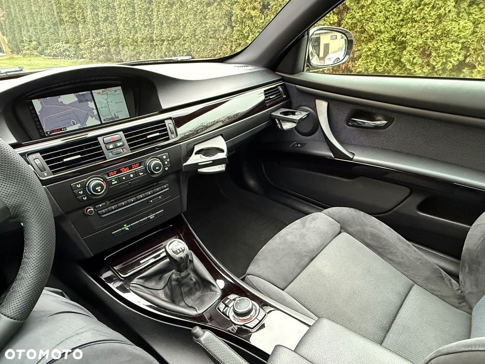 BMW Seria 3 320d DPF Efficient Dynamics Edition - 35