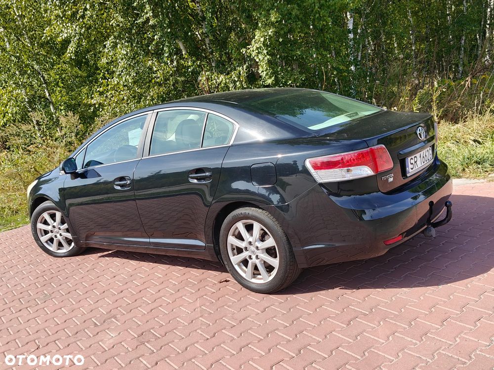 Toyota Avensis 2.0 D-4D Premium - 6