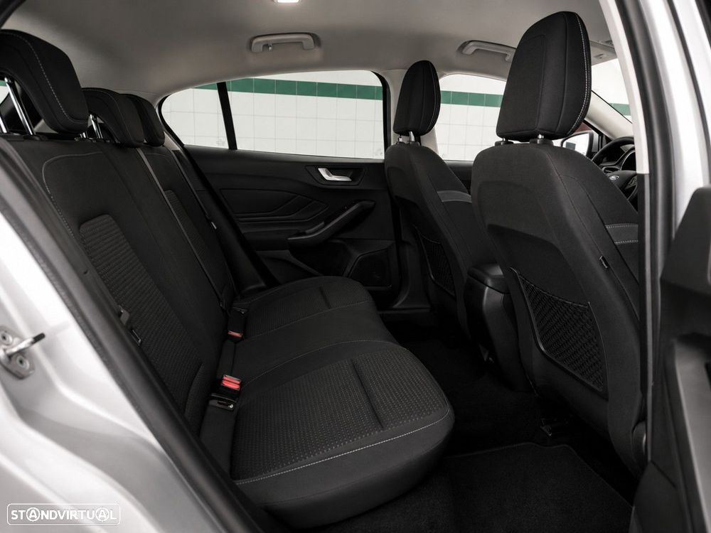 Ford Focus 1.5 TDCi ECOBlue Titanium - 14