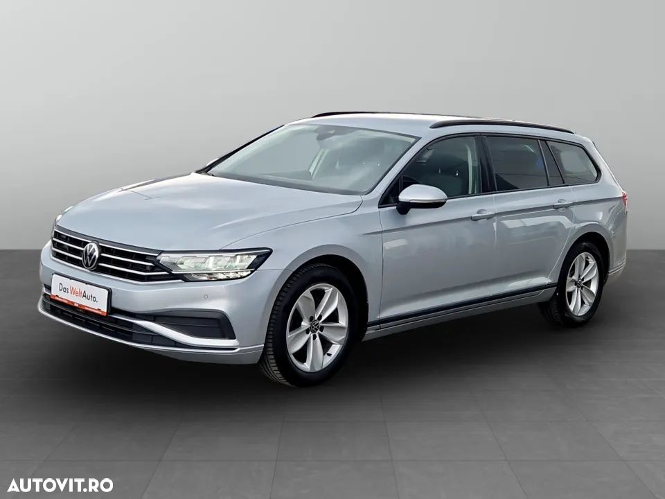 Volkswagen Passat - 1