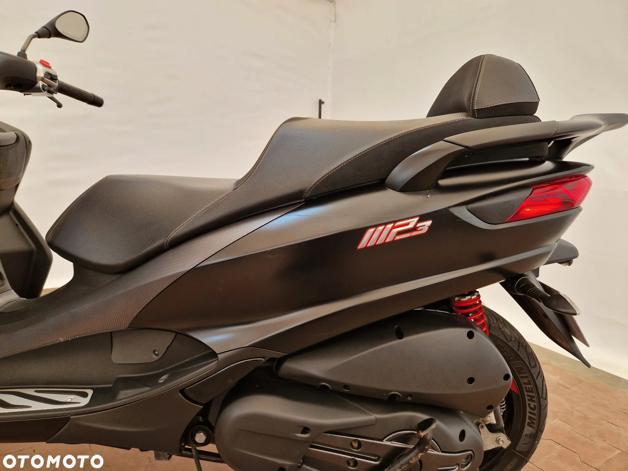 Piaggio MP-3 - 32