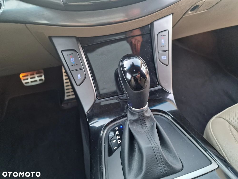 Hyundai i40 Kombi 1.7 CRDi DCT Premium - 12