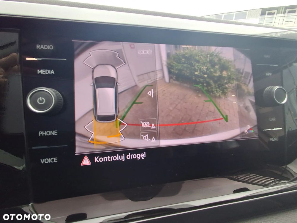 Volkswagen Taigo 1.5 TSI ACT Style DSG - 17