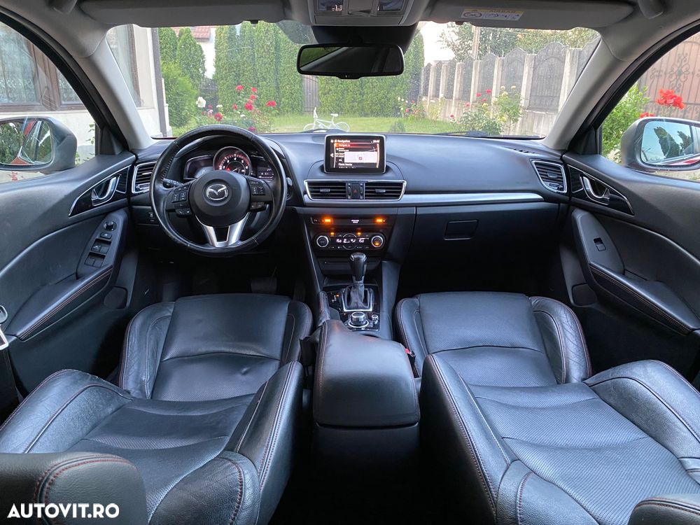 Mazda 3 - 8