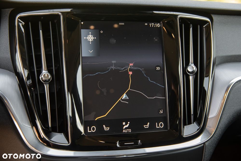 Volvo V60 D4 AWD Geartronic Momentum - 23