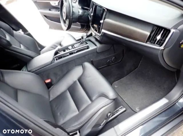 Volvo V90 Cross Country D4 AWD - 21