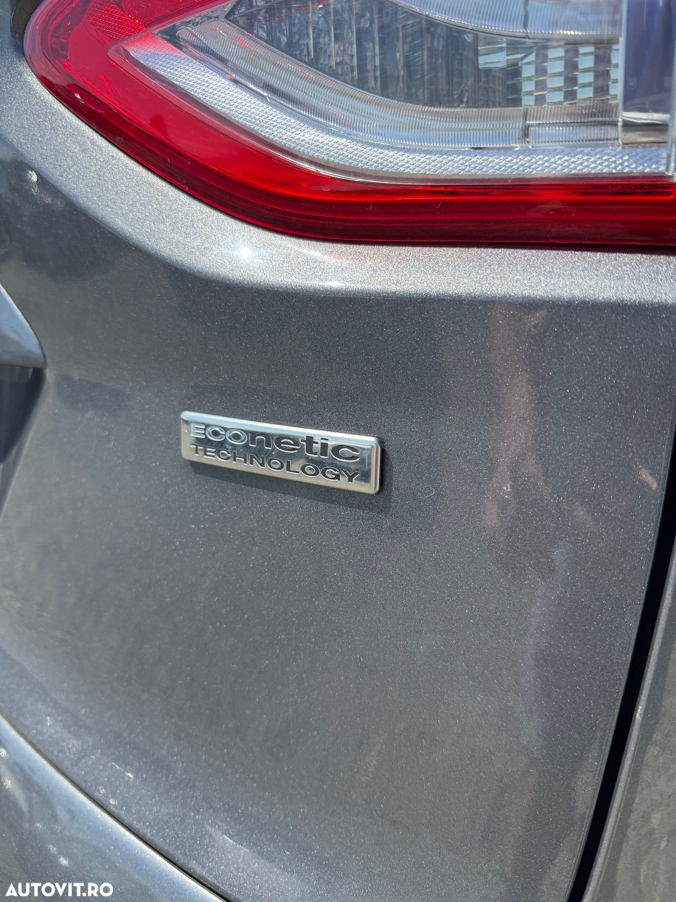 Ford Kuga 1.6 EcoBoost 2x4 Titanium - 26
