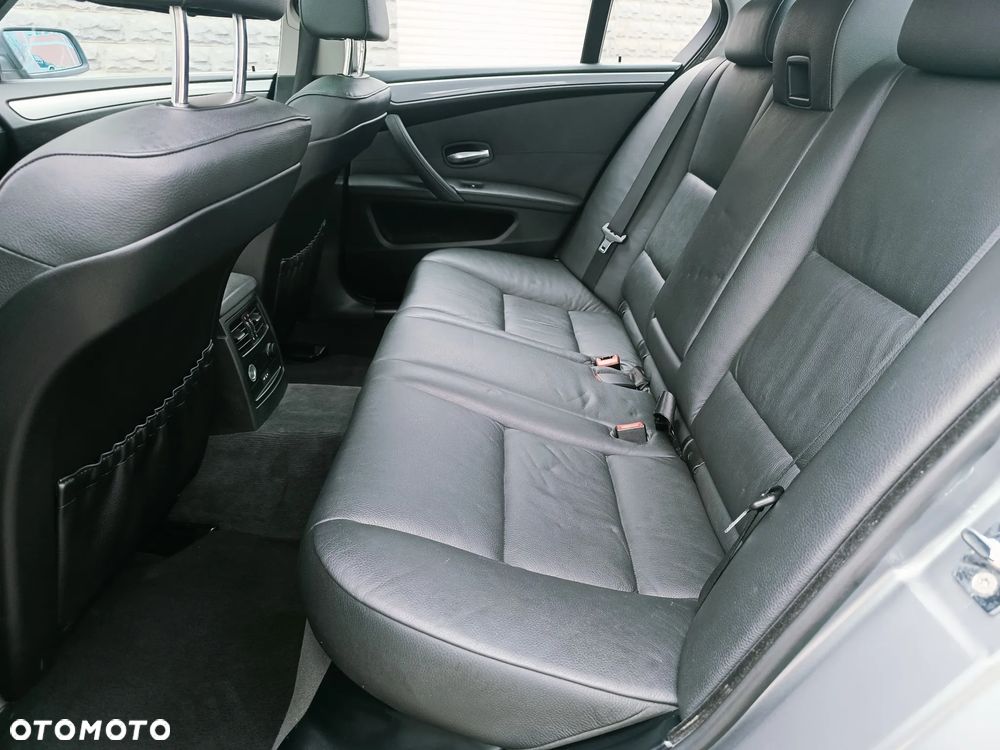 BMW Seria 5 525i - 6