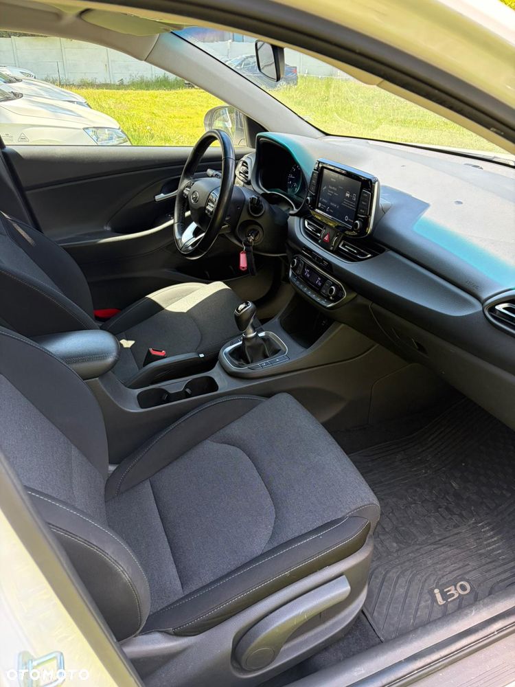Hyundai i30 1.5 DPI Smart - 14