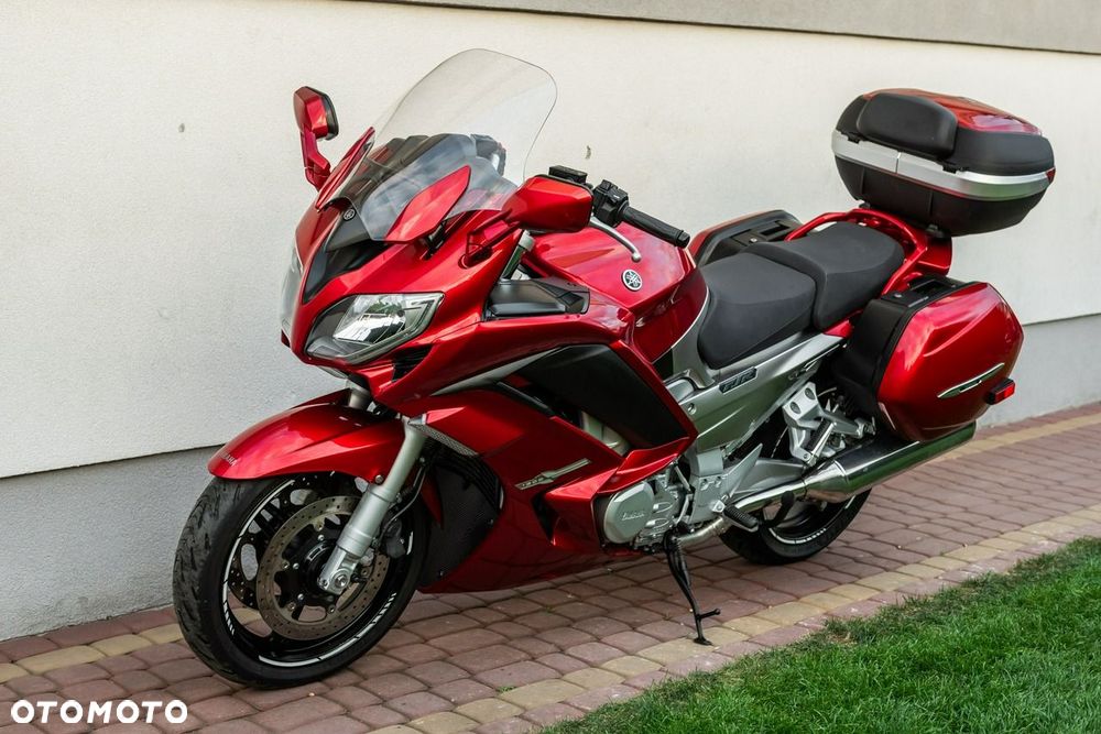 Yamaha FJR - 6