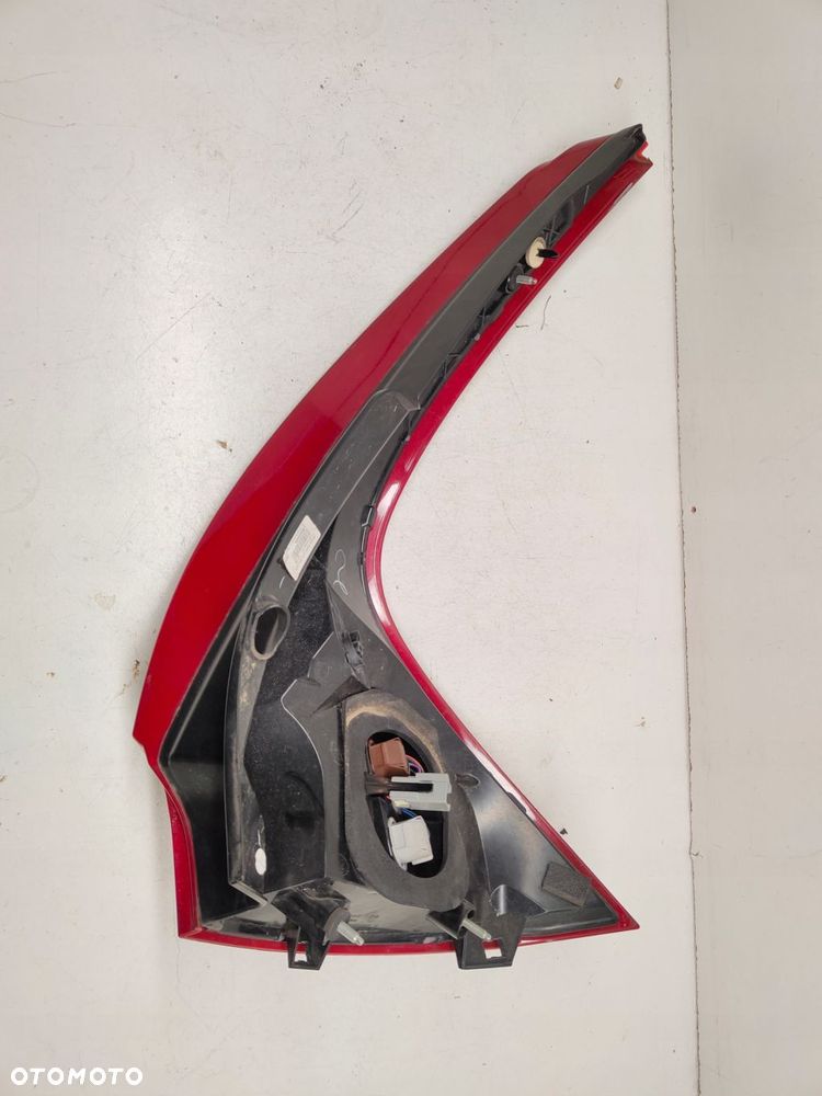 volvo xc60 lift lampa lewa tylna 31323034 - 2