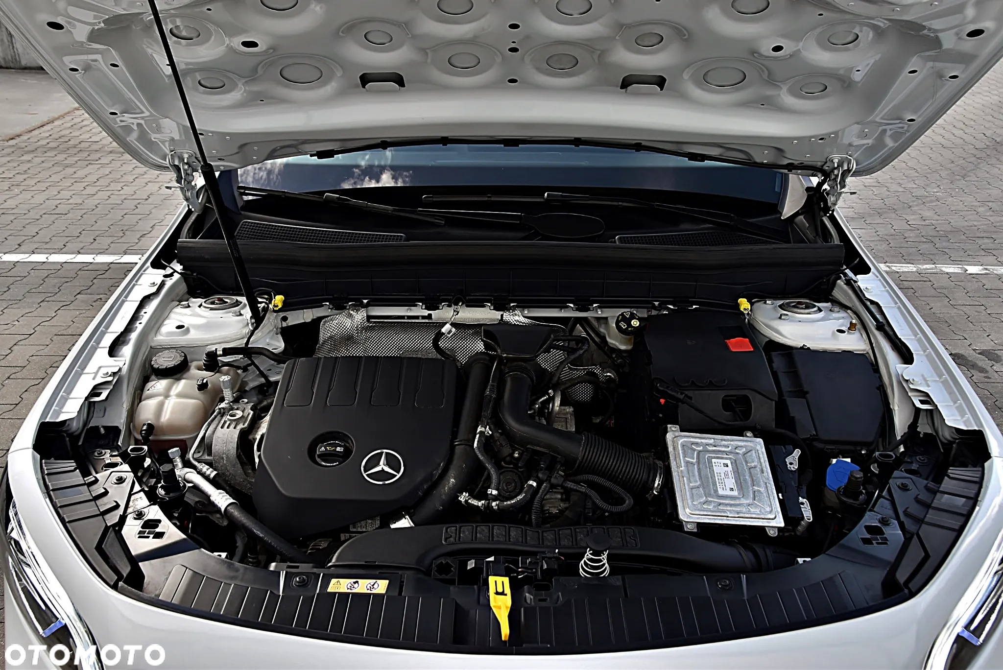 Mercedes-Benz GLB 200 7G-DCT - 12