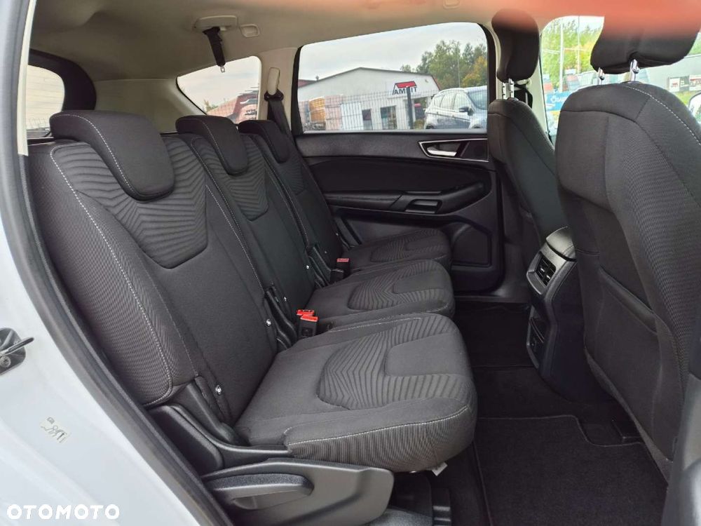 Ford S-Max - 17