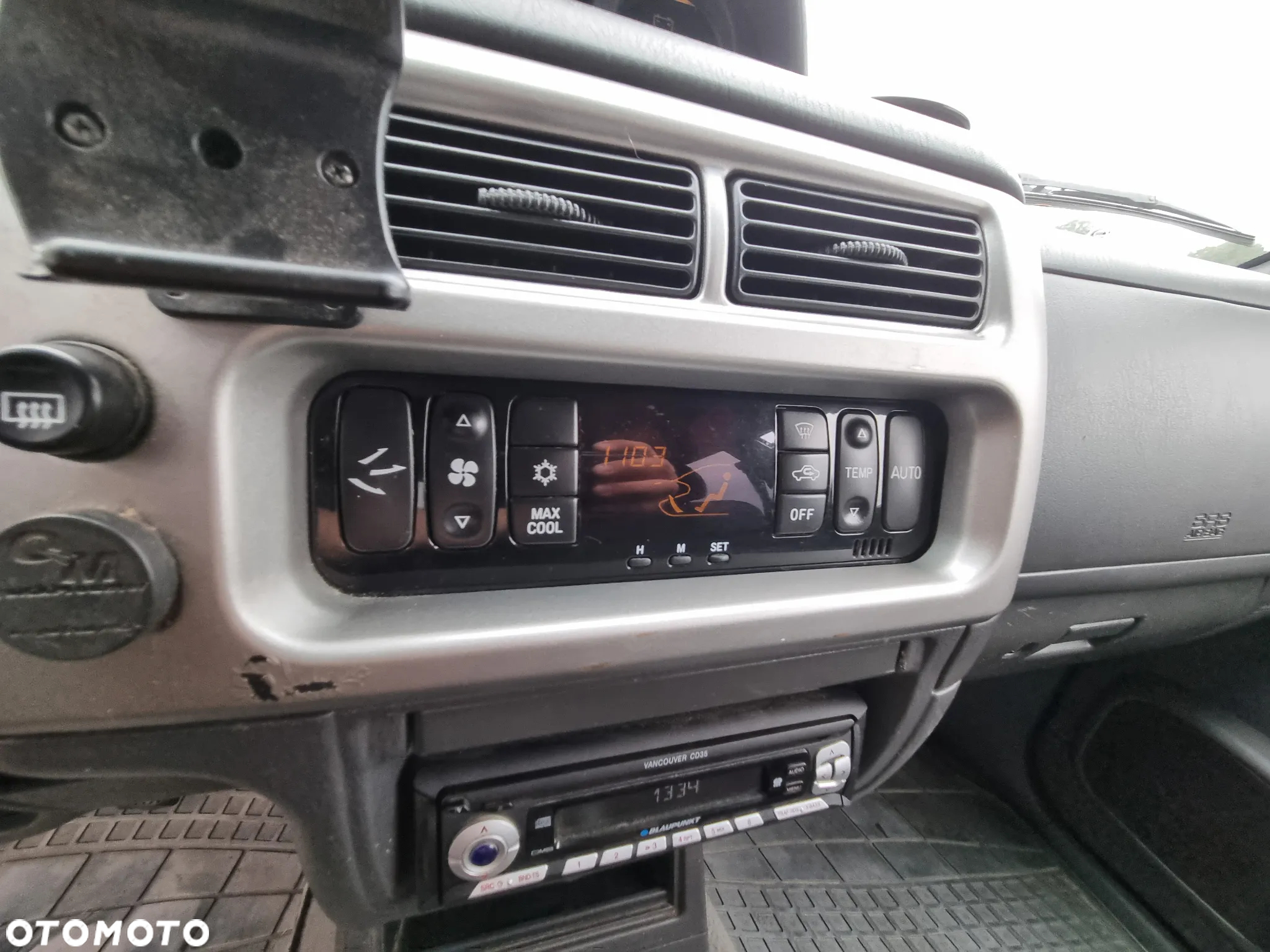 Mitsubishi L200 - 24