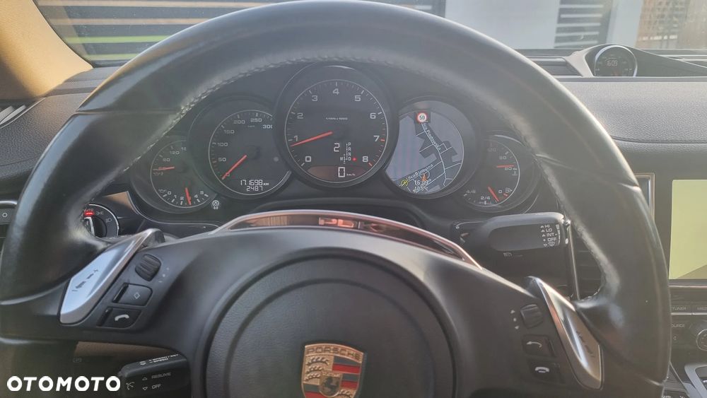 Porsche Panamera 4 Edition - 10