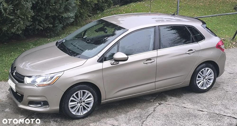 Citroën C4 e-HDi 115 Exclusive - 1