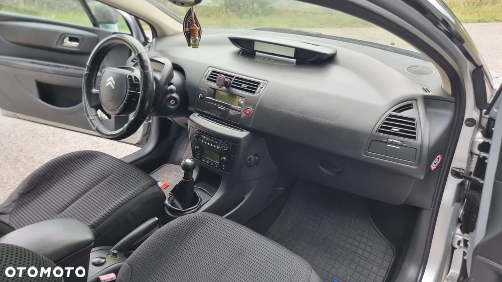 Citroën C4 HDi 110 FAP VTR - 15