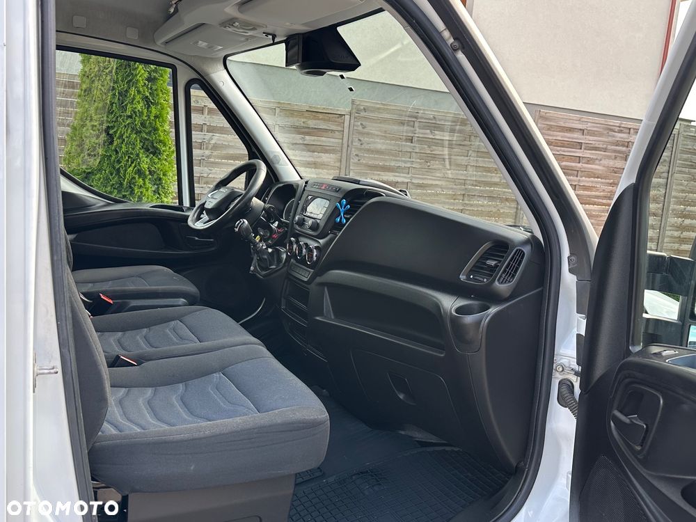 Iveco Daily 35C18 3.0 HPI 2020 r. Furgon , Bliźniak , Maxi , Max - 10