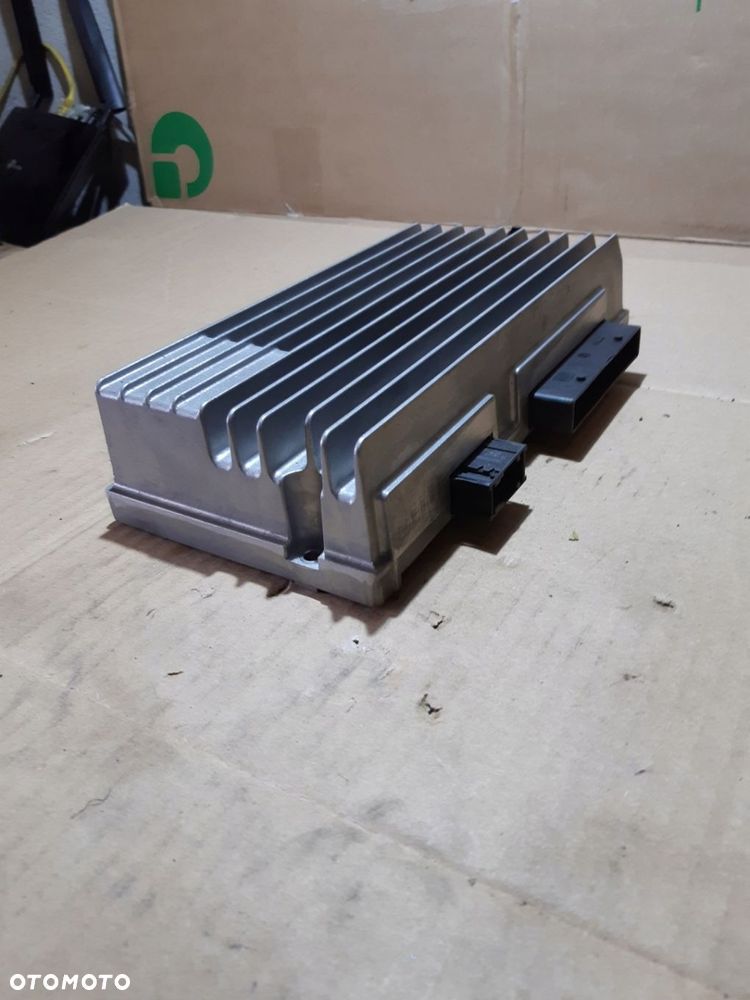 AUDI A4 B8 A5 8T WZMACNIACZ BANG OLUFSEN 8T0035223S - 1