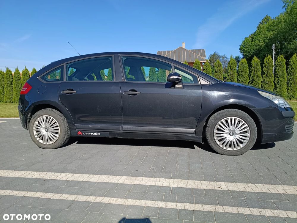 Citroën C4 1.6 16V Confort - 6