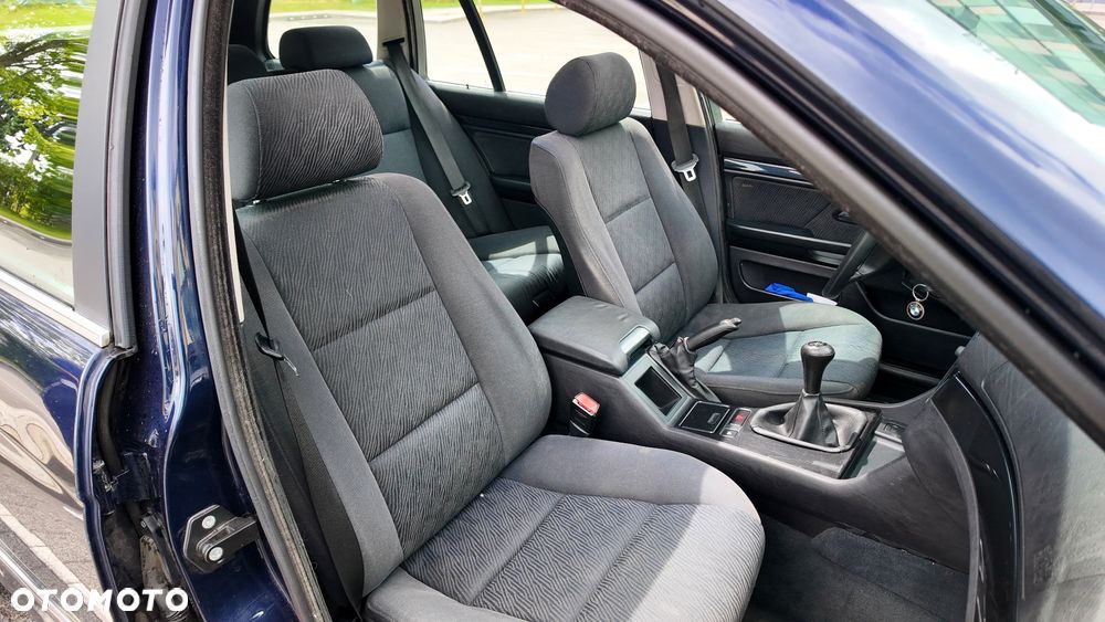 BMW Seria 5 520i - 10