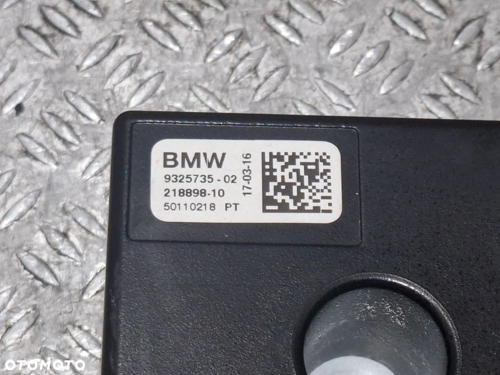 Moduł wzmacniacz antenowy BMW 3 F30 2016 rok nr 9325735 - 2