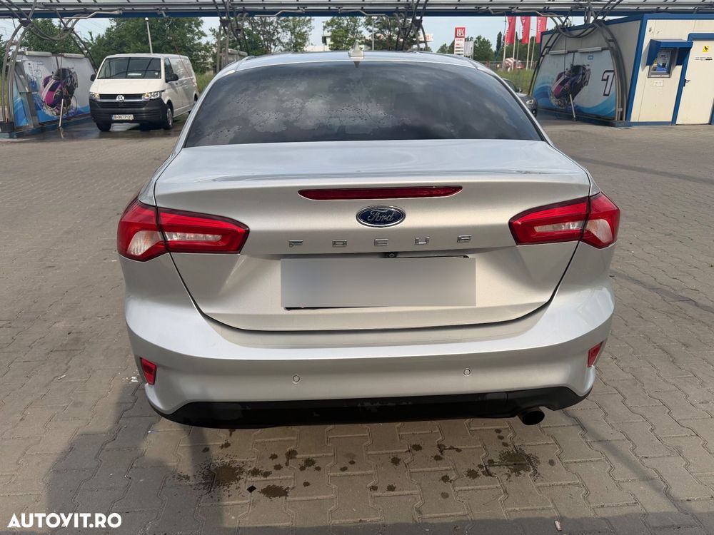Ford Focus 1.0 EcoBoost Titanium - 3