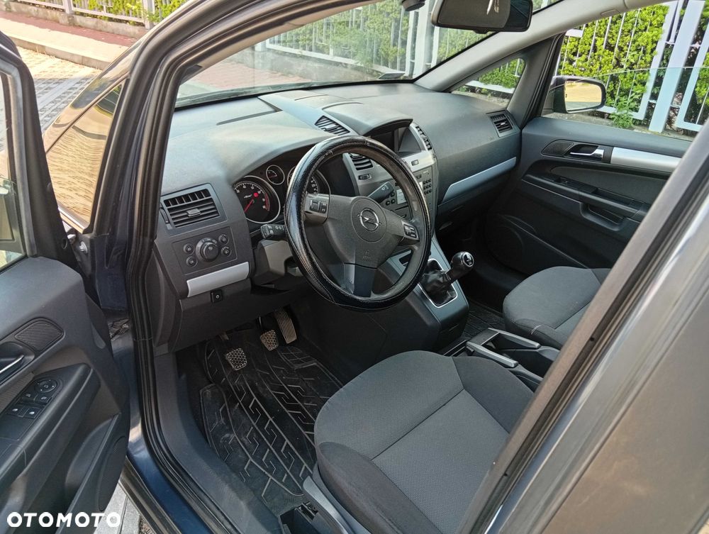 Opel Zafira - 3