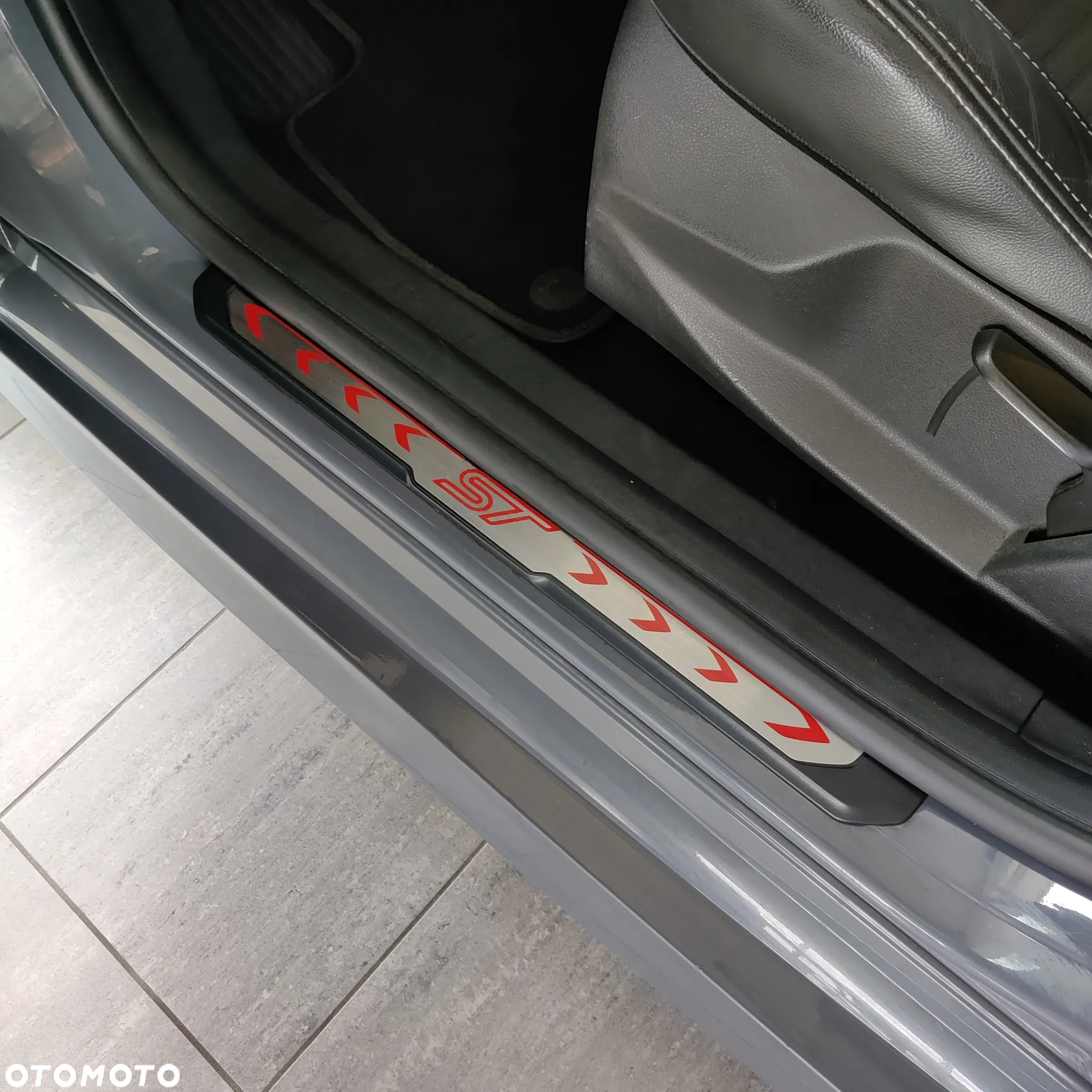 Ford Focus 2.0 EcoBoost ST-2 - 12