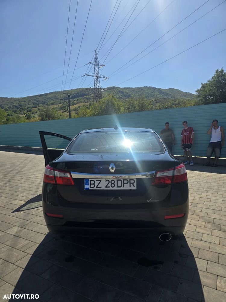 Renault Latitude 2.0 dCi Initiale - 3